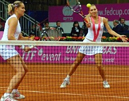 click for Fed Cup gallery