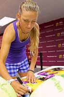 click for news photo search
