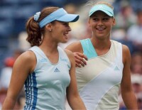 click for Kournikova news photo search
