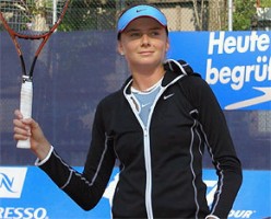 click for Hantuchova news photo search