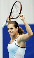 click for Amelie Mauresmo news photo search