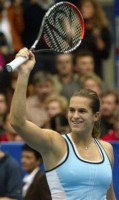 click for Mauresmo news photo search