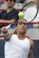 click for Mauresmo news photo search