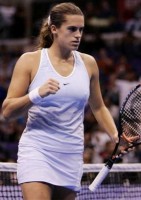 click for Amelie Mauresmo news photo search