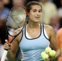 click for Amelie Mauresmo news photo search