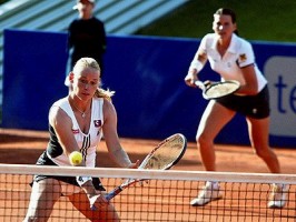click for Fed Cup photo gallery