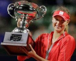 click for Sharapova news photos