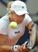 click for Yahoo! Clijsters news photo search