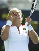 click for Clijsters news photo search