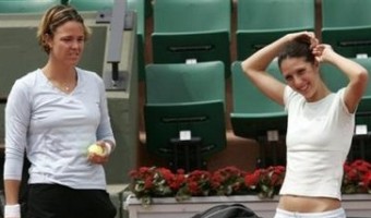 click for Myskina news photo search