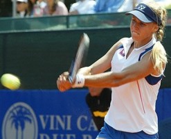 click for Fed Cup photo gallery