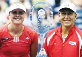 click for Navratilova news photo search
