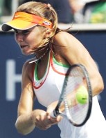 click for Hantuchova news photo search