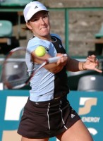 click for Warsaw tourney photo gallery Henin-Hardenne pics