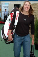 click for Warsaw tourney photo gallery Henin-Hardenne pics