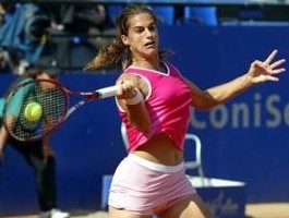 click for Mauresmo news photo search