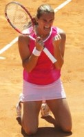 click for Mauresmo news photo search