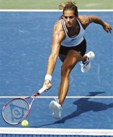 click for Mauresmo news photo search