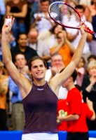 click for Mauresmo news photo search
