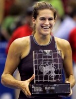 click for Mauresmo news photo search