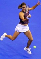 click for Mauresmo news photo search
