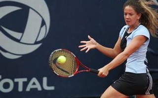 click for Berlin tourney photo gallery Friday pics
