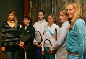 click for Sharapova news photo search