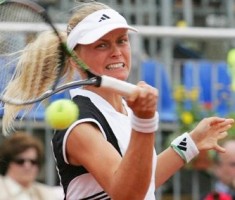 click for Fed Cup photo gallery