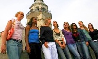 click for Myskina news photo search