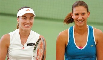 click for Hingis news photo search