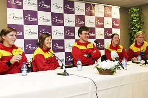 click for Fed Cup photo gallery
