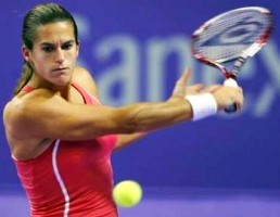 click for Mauresmo news photo search