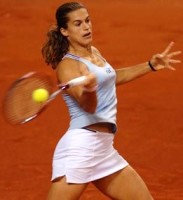click for Mauresmo news photo search