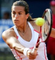 click for Mauresmo news photo search