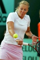 click for Molik news photo search