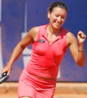 click for Serra Zanetti news photo search