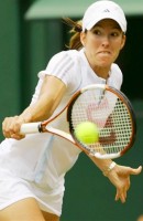 click for Henin-Hardenne news photo search