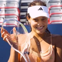click for Ivanovic news photo search