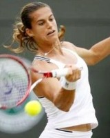 click for Mauresmo news photo search