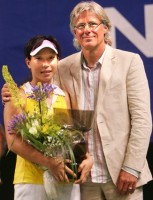click for Zheng news photo search