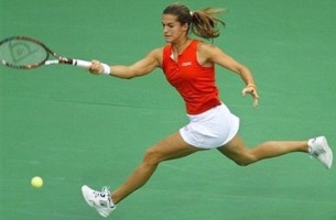 click for Mauresmo news photo search