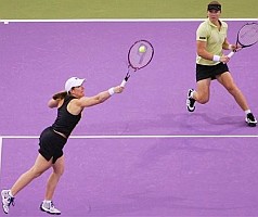 click for Stosur photo search