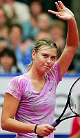 click for Sharapova news photo search