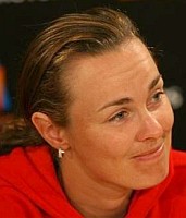 click for Hingis news photo search