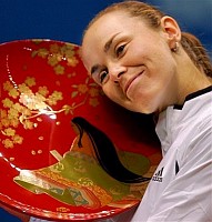 click for Hingis news photo search