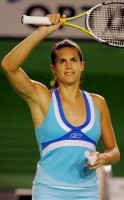 click for Mauresmo news photo search