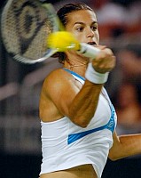 click for Mauresmo news photo search