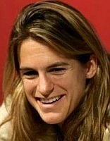 click for Mauresmo news photo search
