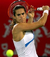 click for Mauresmo news photo search