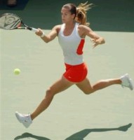 click for Mauresmo news photo search